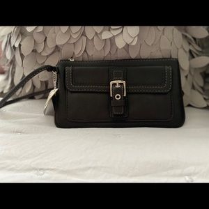Coach Hampton Leather Large Wristlet - Black